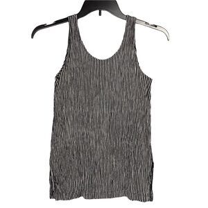 Liv Casual Shirt Womens‎ Small Tank Top Striped Made USA Regular